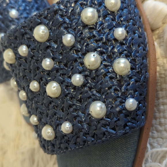 BCBGeneration Denim/Raffia Pearl Sandals 9.5 NWT - Picture 4 of 6